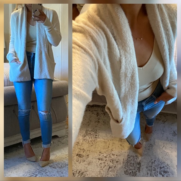 Tops - New🤍Ultra soft snuggly cardigan in bone